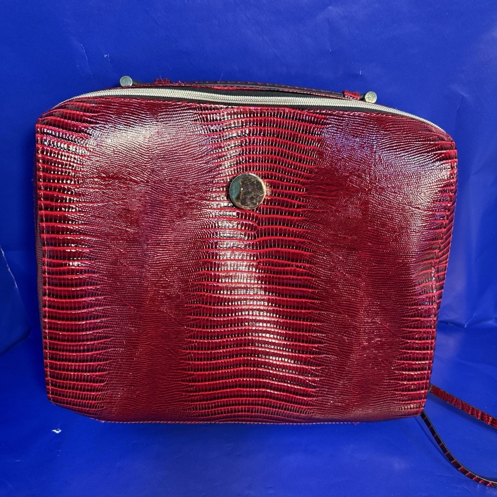 ESTEE LAUDER MODERN CLASSICS RED TRAVEL CASE NWOB/New No Tag/Zip Around ~ Handle